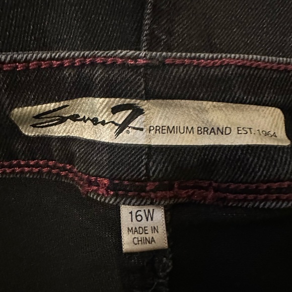 Seven high rise skinny easy fit. Size 16W. With zipper ankle - Picture 4 of 4